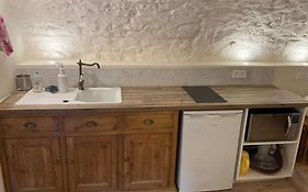 Les Matelles : Charmant Logement En Pierres